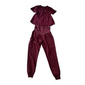 FIGS maternity burgandy scrubs set size small w Zamora jogger nurses medical
